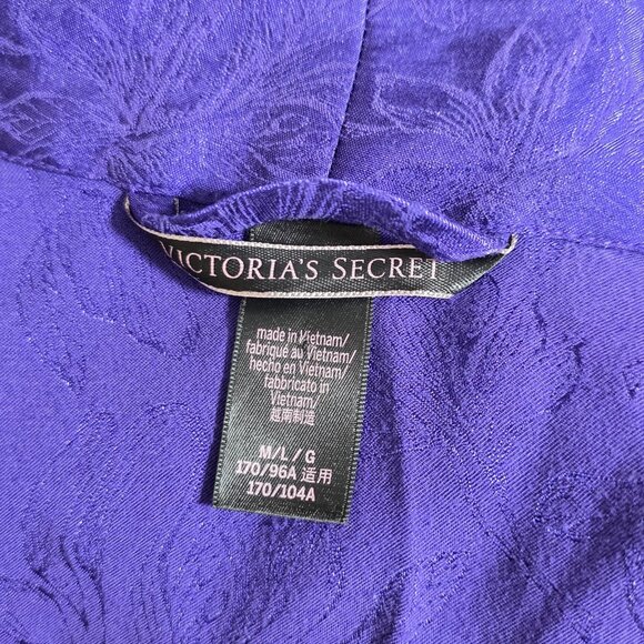 VICTORIAS SECRET Luxe Satin Jacquard Lace Inset Robe Size M L Royal Purple Belt - Picture 9 of 10
